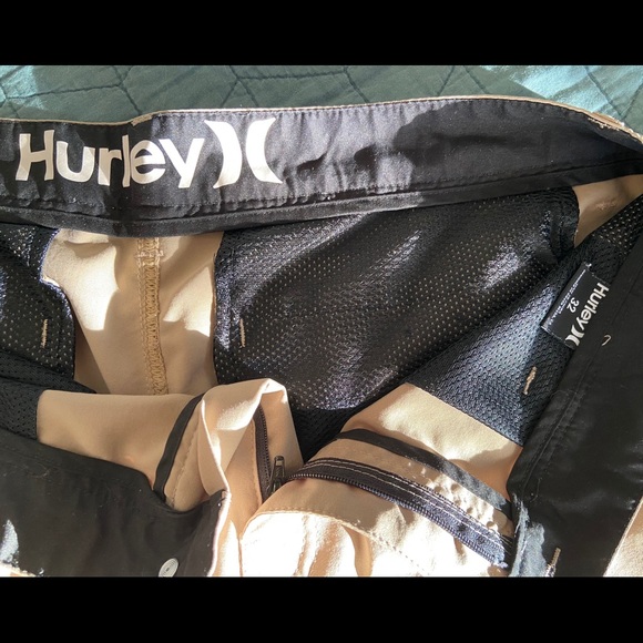 Men’s shorts. Tommy Armour, Hurley, & Haggar - Picture 12 of 14